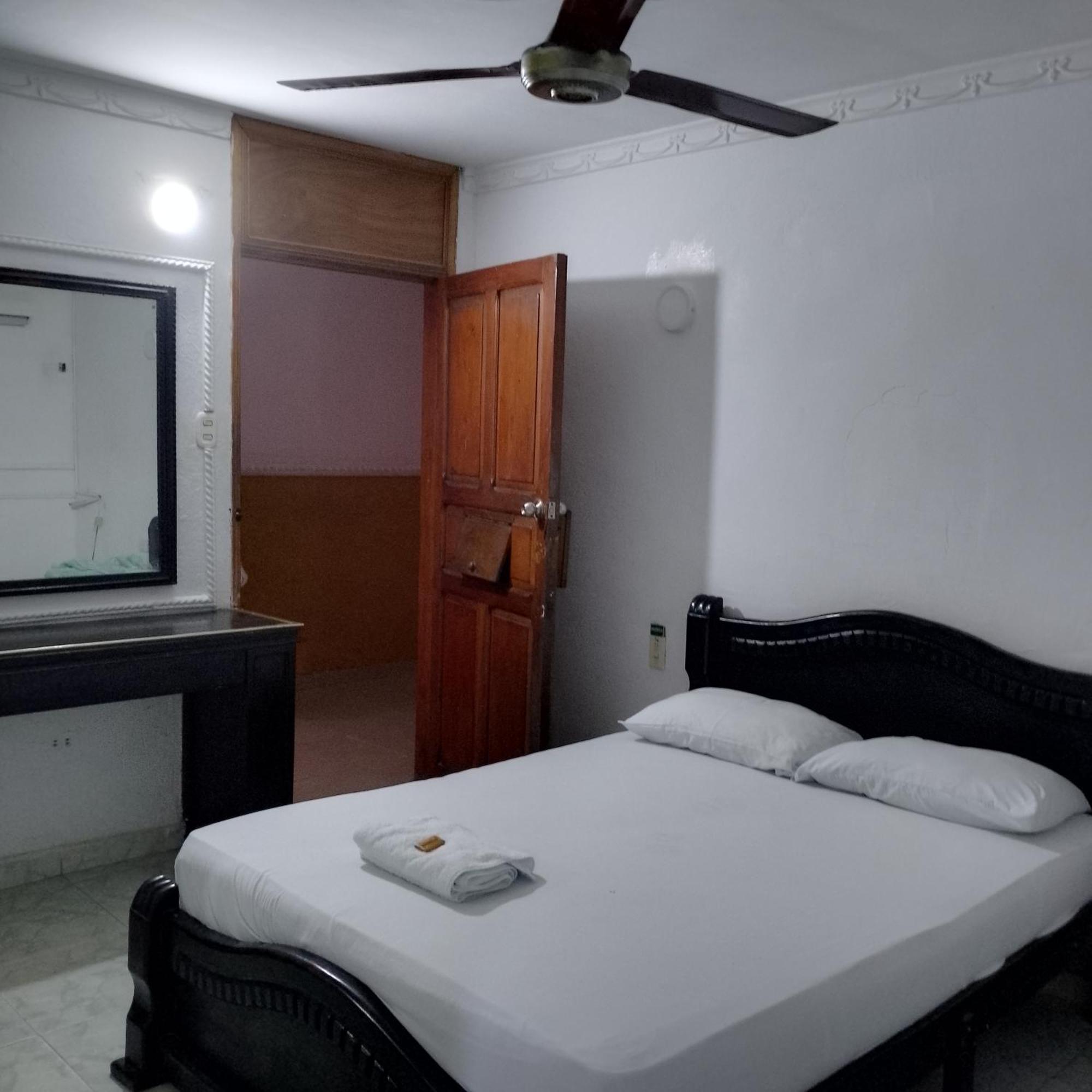 Hotel Avenida53 Баранкила Екстериор снимка